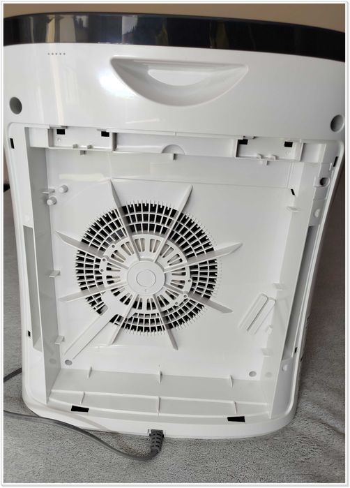 Oczyszczacz powietrza Sharp UA-PE30E-WB