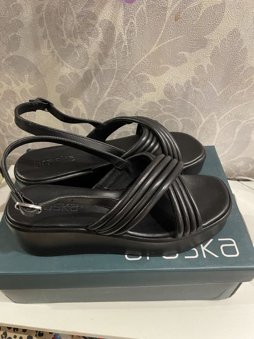 Новые женские босоножки bershka