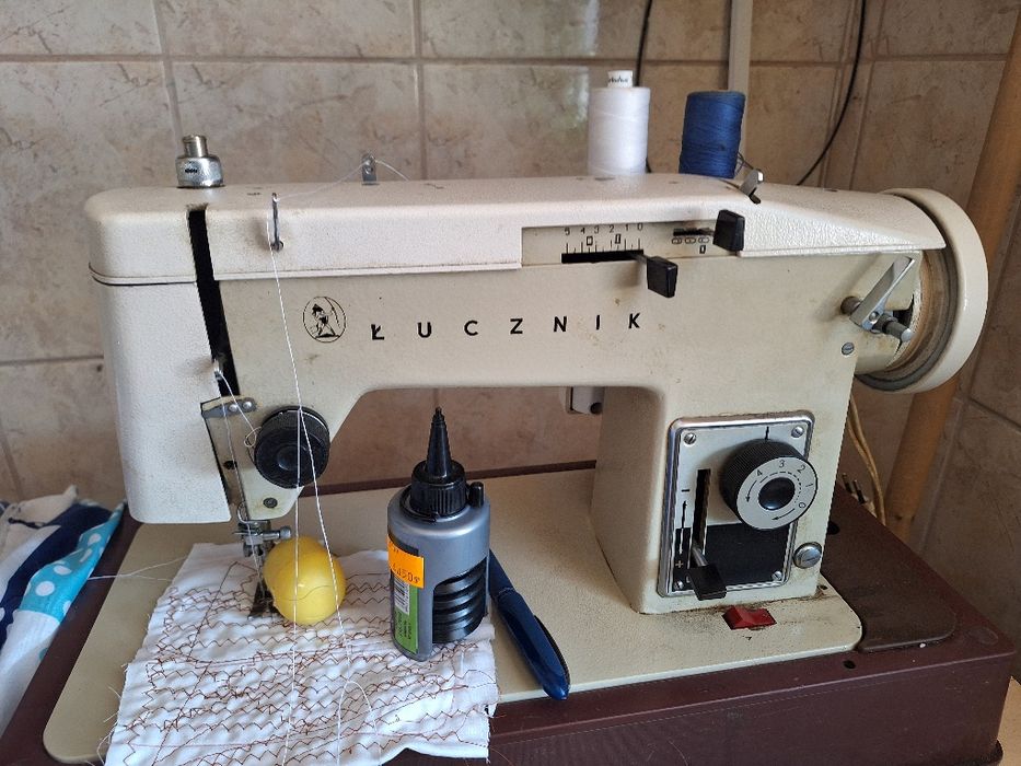 Sprzedam maszynę do szycia łucznik