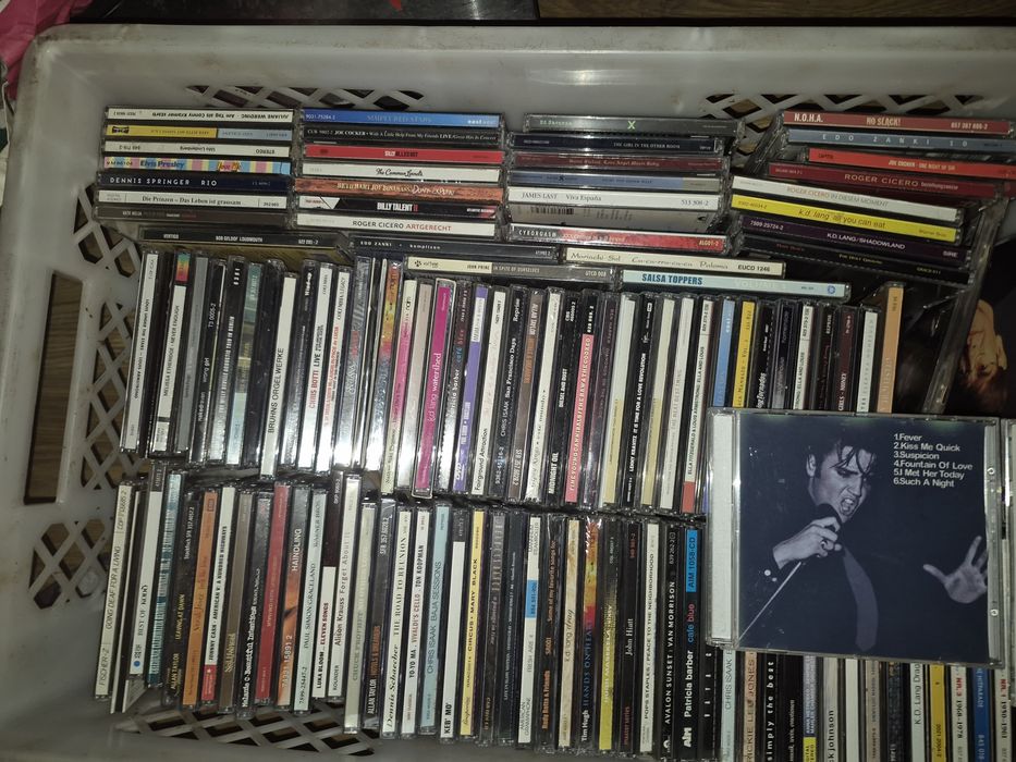Sprzedam płyty cd oraz dvd z koncertami