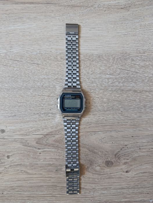 Часы Casio A168 .