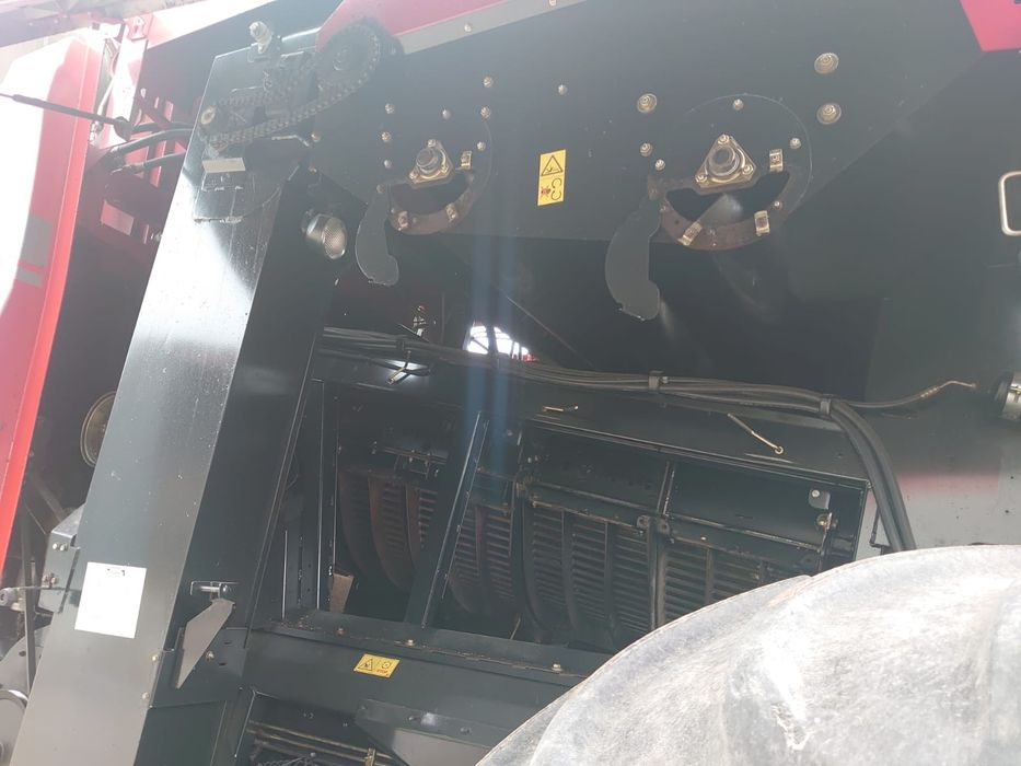 Комбайн  Caselll,