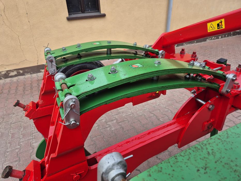 Głębosz Unia 6 plow agregat