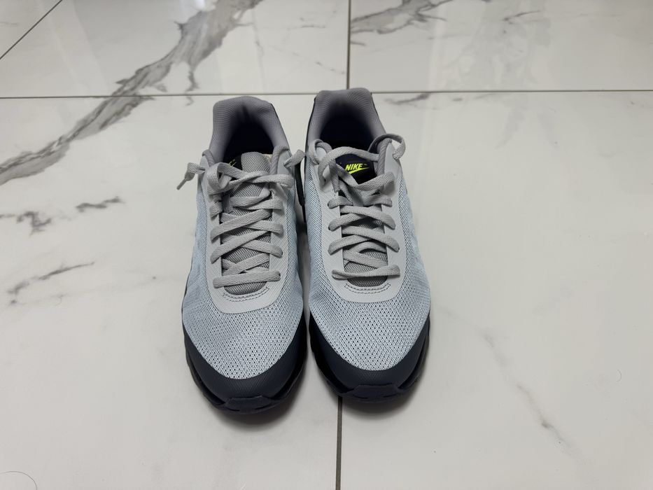 Nike Air Max Invigor