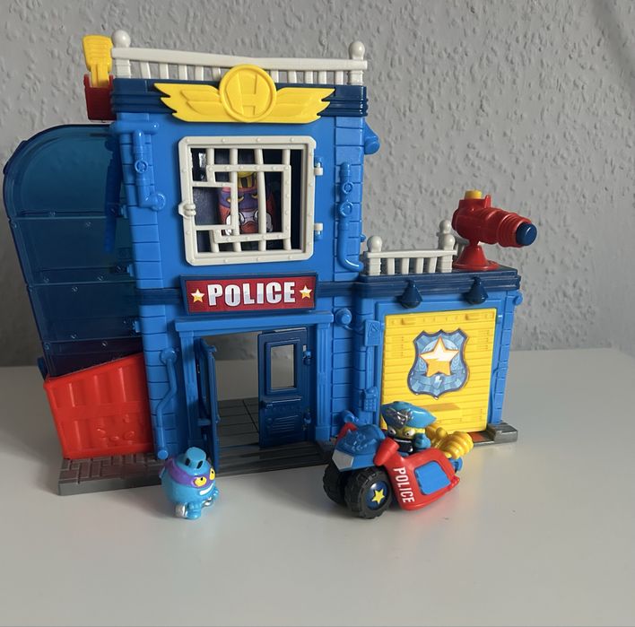 Posterunek Policji SuperThings