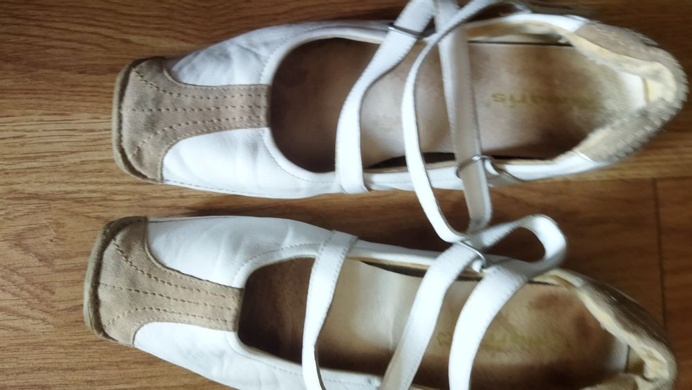 Продаются туфли женские