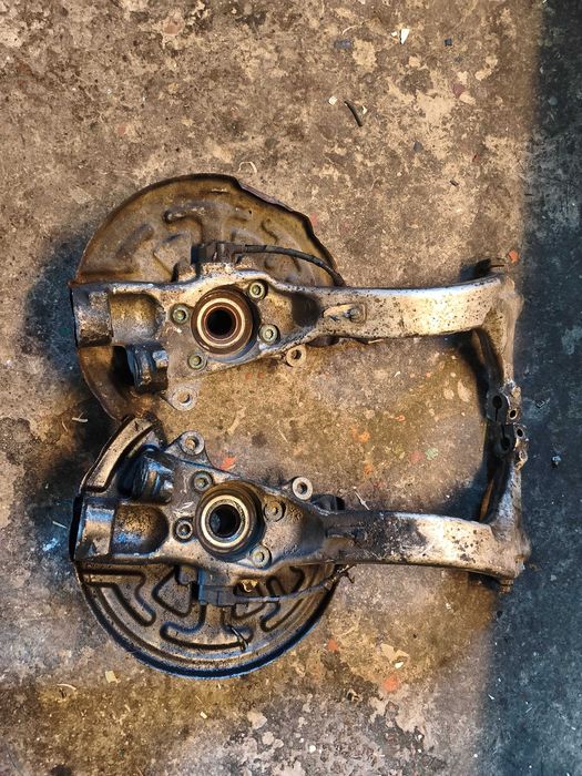 Zwrotnica Audi A6 C5 Prawa Lewa 4B3407242H 4B3407241H wysyłka FV