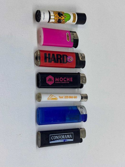 Conjunto de 7 isqueiros de coleção