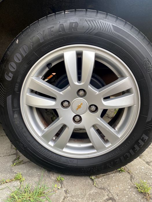 Carro citadino - Chevrolet Aveo LT Bi-Fuel 2013