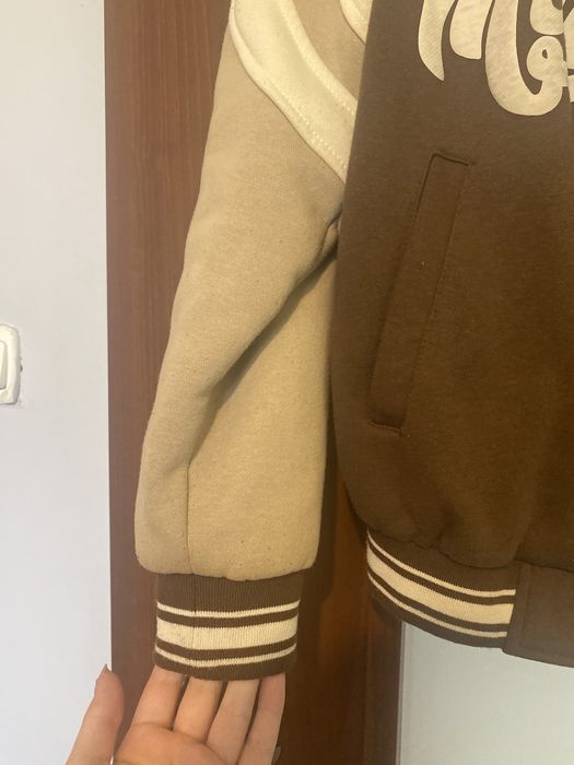 Bluza bomberka /bejsbolówka brązowo-beżowa Bershka