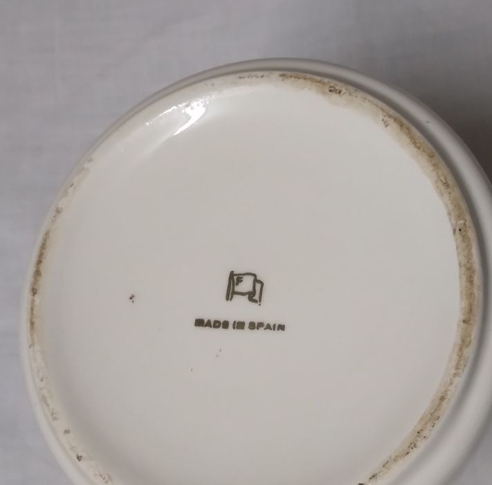 Frasco com decoração Rolls Royce 1909