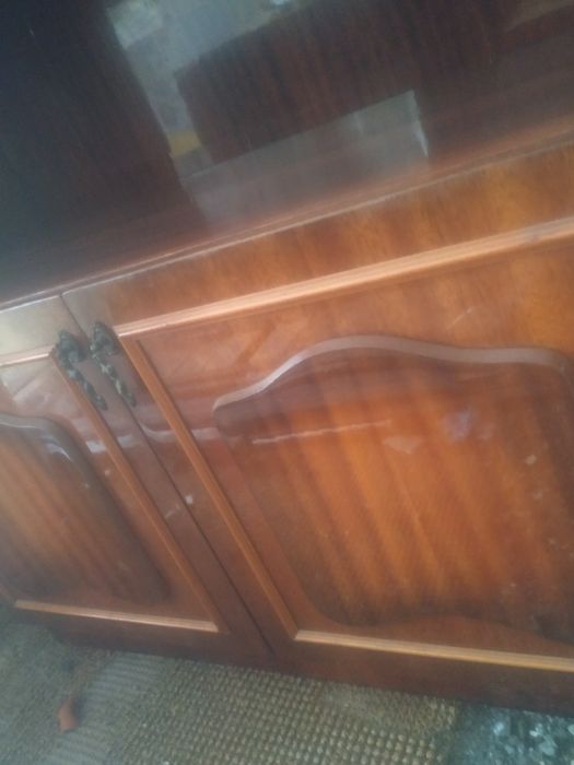 Шкаф и тумбы недорого.