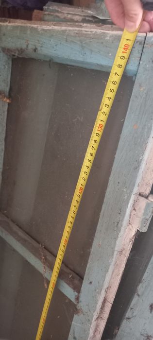 Старі двері вікна