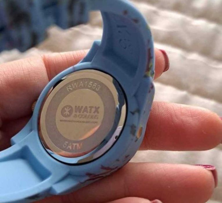 Watx and co S Smart criança