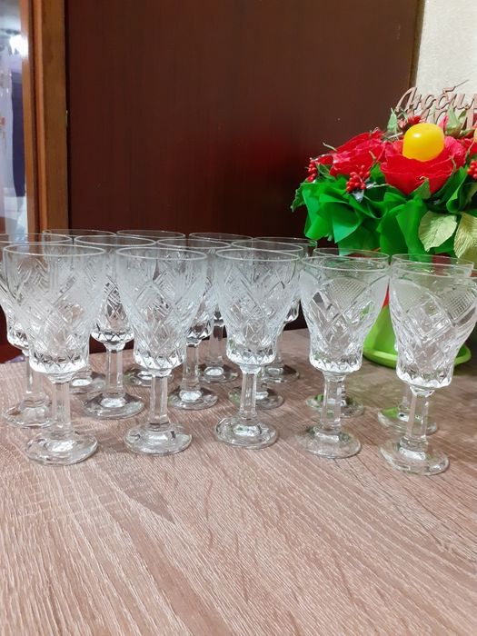 Бокалы.фужеры.стопки