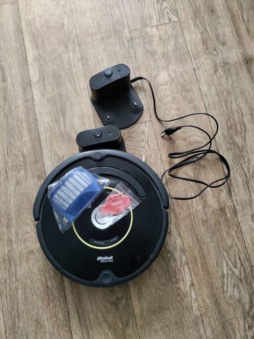 Робот пилосос roomba