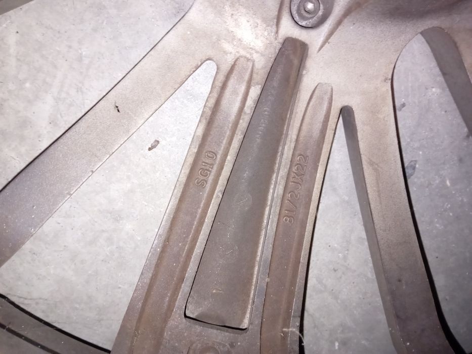 Jantes 22 polgagas com pneus em bom estado