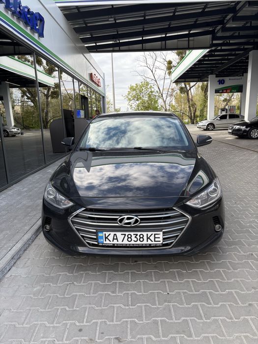 Hyundai elantra 2017 ,офіціал ,газ/бенз. Один власник.