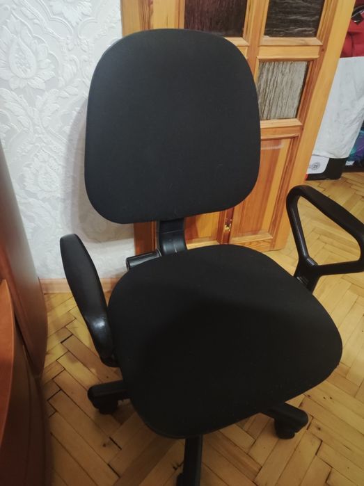 Компьютерное кресло