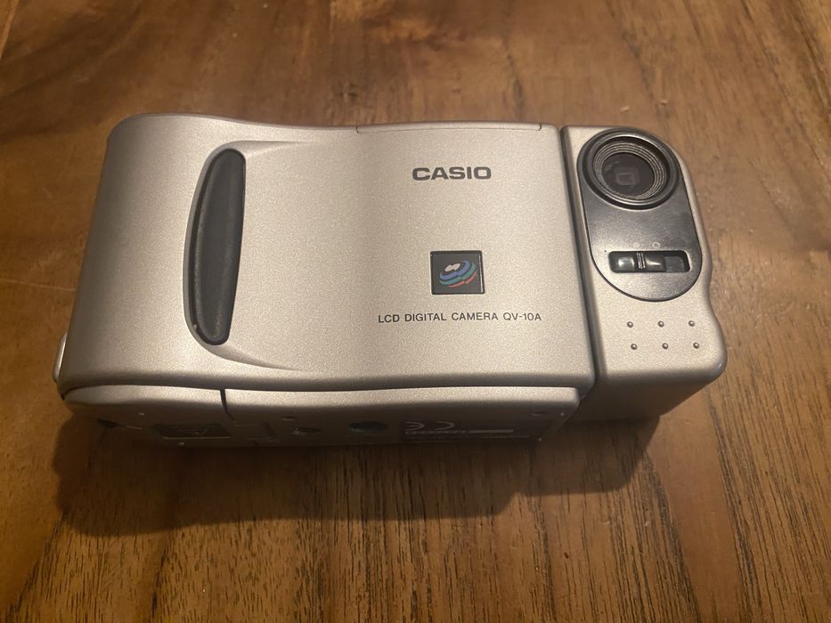 Casio QV 10A pierwszy cyfrowy