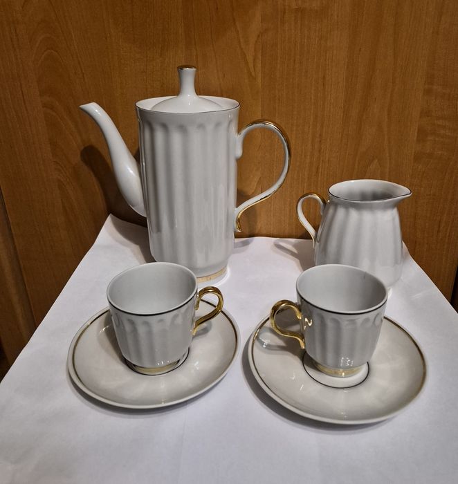 Фарфоровый кофейный сервиз "Подснежник"