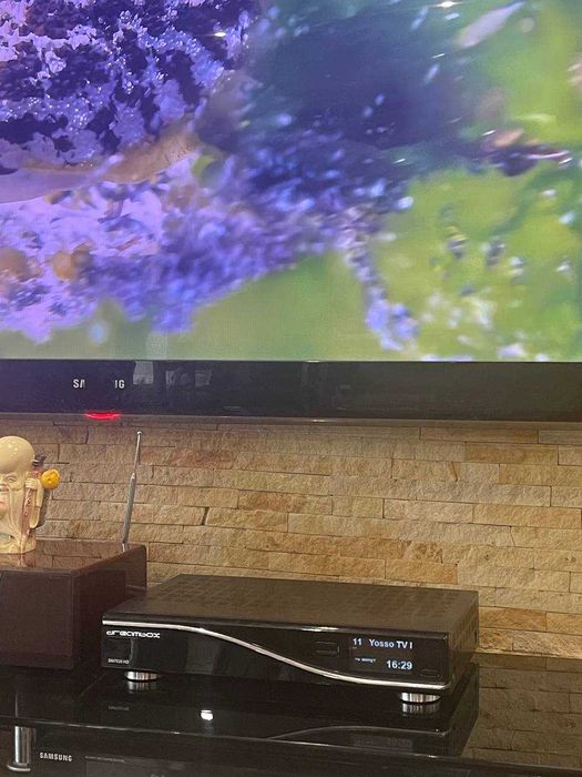 Спутниковый ресивер Dreambox 7020HD (просмотр IPTV) hdd 2t