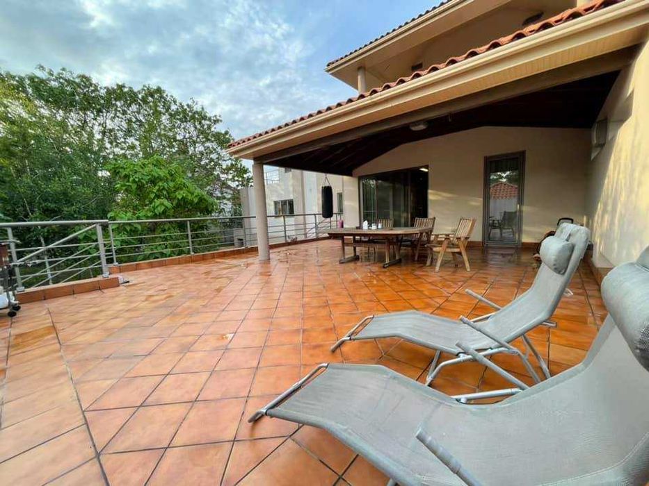 Дом с жилым подвалом 18 соток Свой парк 3 мастер спальни Б Фонтан