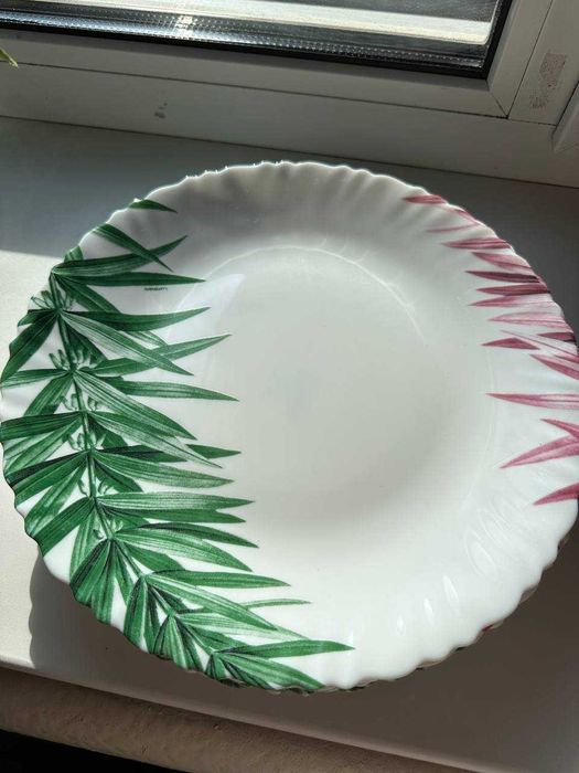 Тарелки Luminarc диаметр 27 см  6 шт