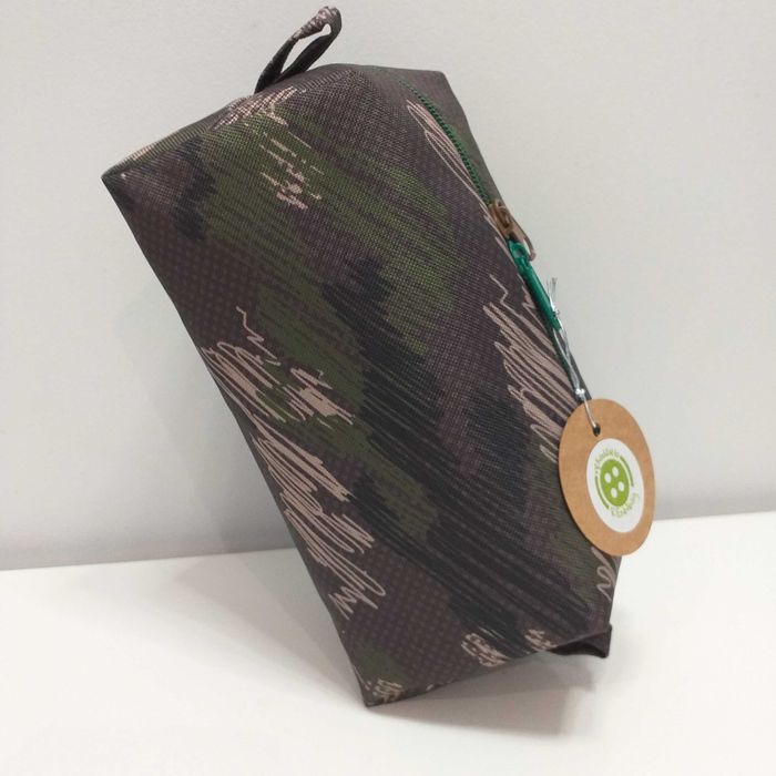 Kosmetyczka w mazgaje