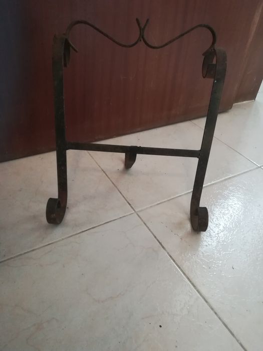 Suporte de Pratos Antigo