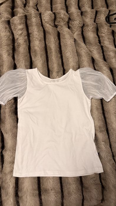 Biale topy i sukienka na wystep lub na codzien