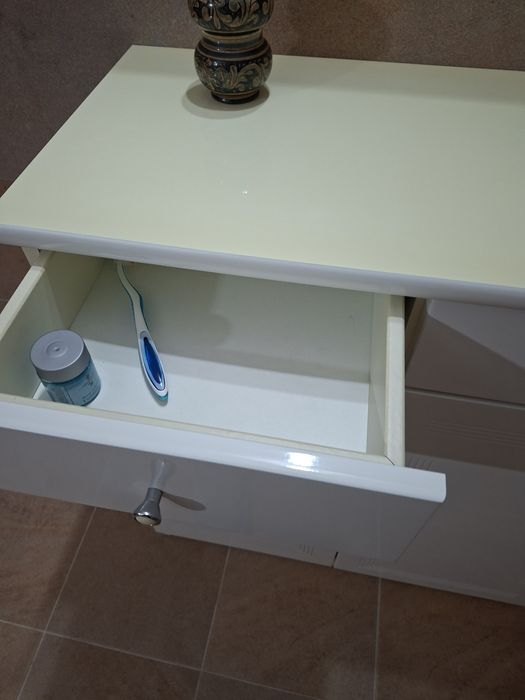Movel de banho branco