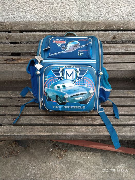 Рюкзак школьный каркасный