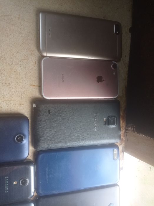 Продам лот телефонів,під відновлення,або на запчасті.