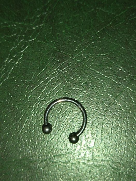 Piercing de septo ferradura - titânio