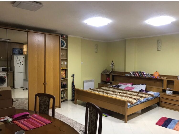 Здаєтьсая 1 кімнатна квартира , новий р-н, Сакура, новобудова цокольна