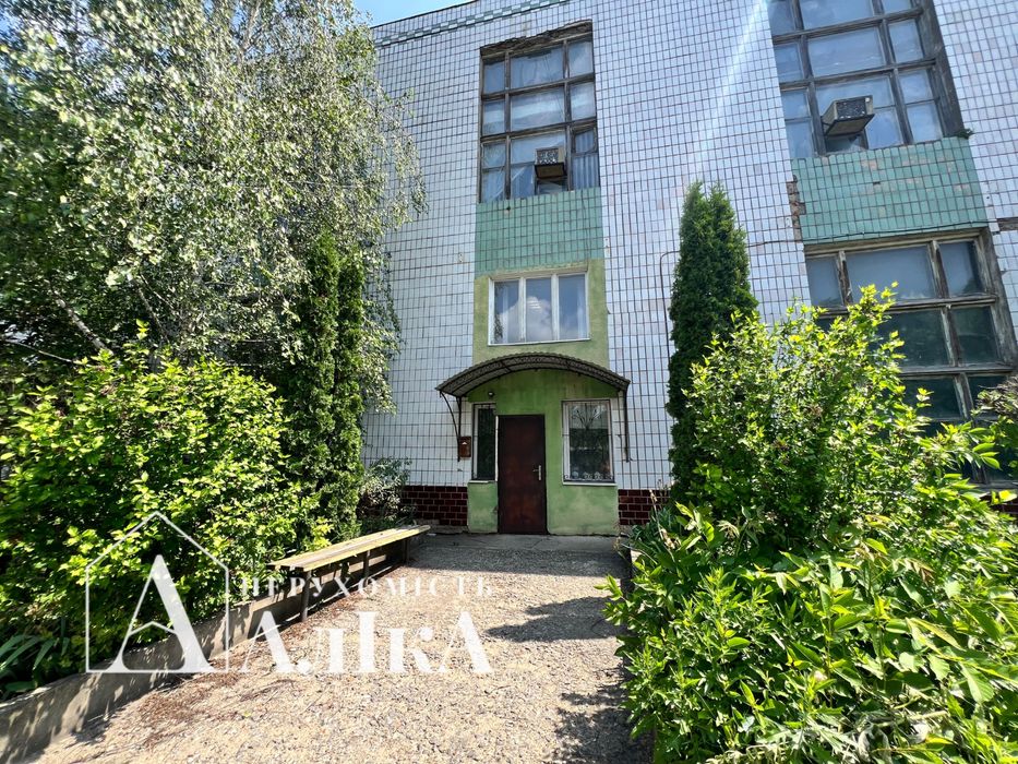 Продам велике Виробниче приміщення неподалік центру