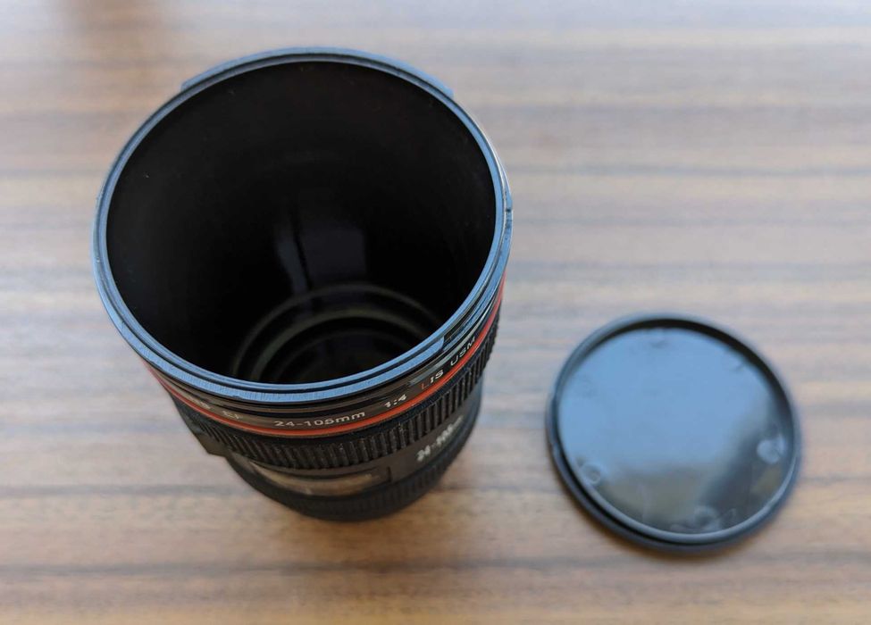 Caneca em Forma de Lente Fotográfica
