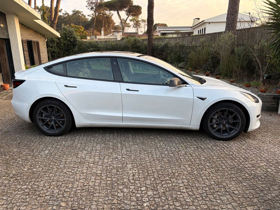 Tesla Model 3 Standard Range Plus RWD