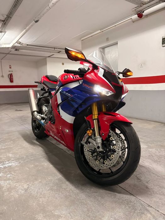 Honda CBR  CBR 1000 RR-R SP