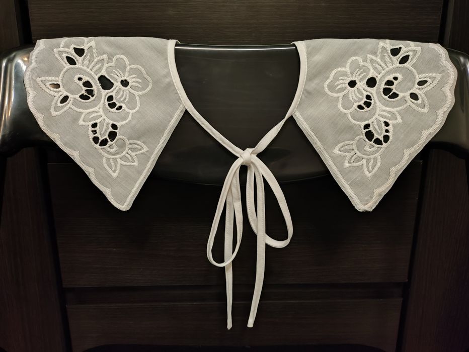 Комірець з мереживом. Накладні комірці