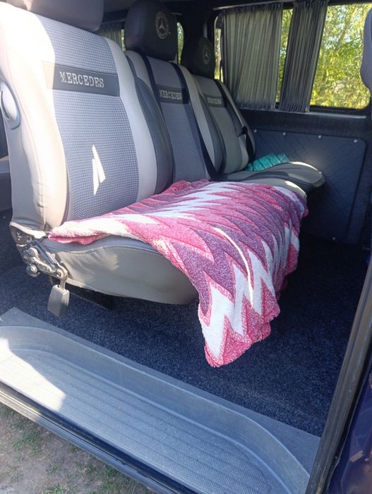 Машина Mercedes Vito