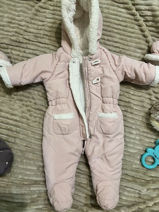 Зимовий комбез з рукавичками