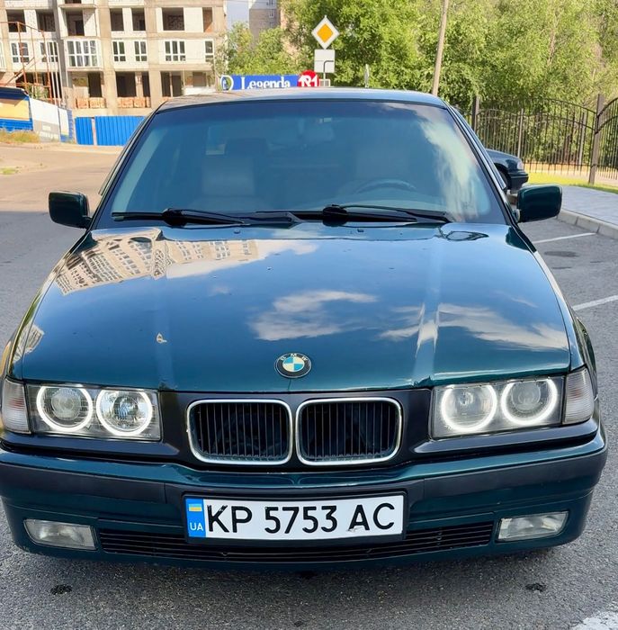 Продам BMW e36 320i