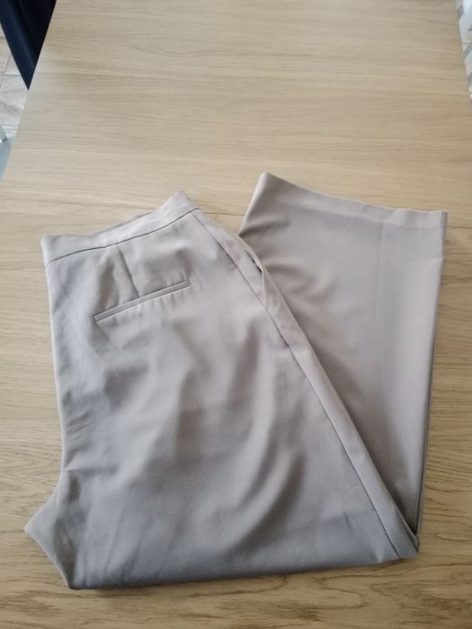 Duże spodnie ASOS DESIGN UK 18 EU 46
