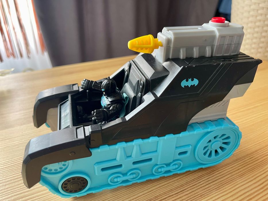 Fisher-price batman бетмен і бетменмобіль