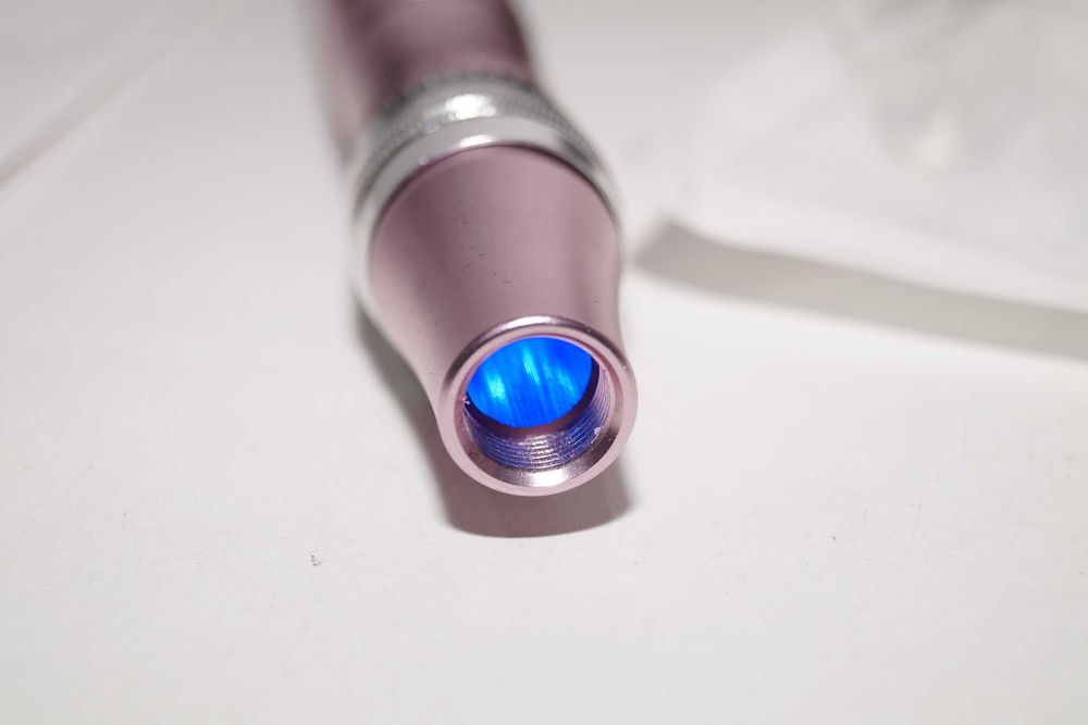 Bezprzewodowy Derma Pen urządzenie do Mezoterapii + 9 Kartridży