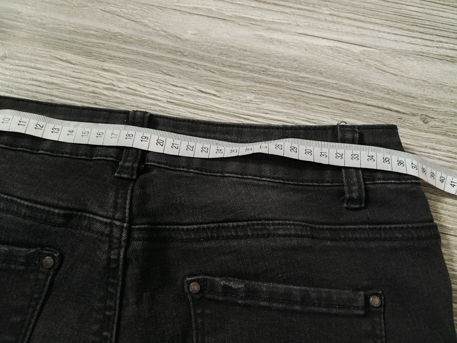 Jeansy czarne r38