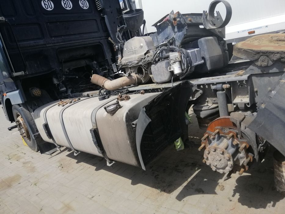 Продам бак DAF 105.900.л.