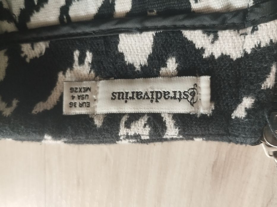 Spódniczka Stradivarius r.36 r.S